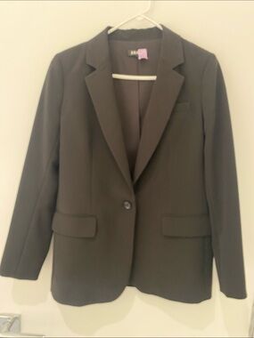 Like New DKNY Classic Single Button Black Blazer Size 6